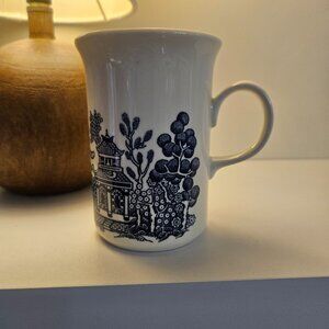 Churchill China Blue Willow Coffee Mug made in England